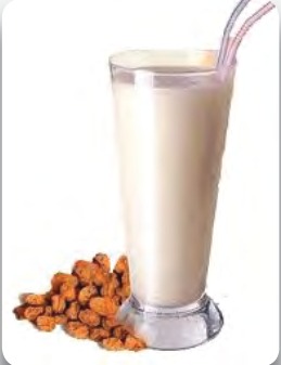 Horchata servida en vaso